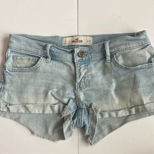 Hollister 0/24W Lightwash Denim Shorts